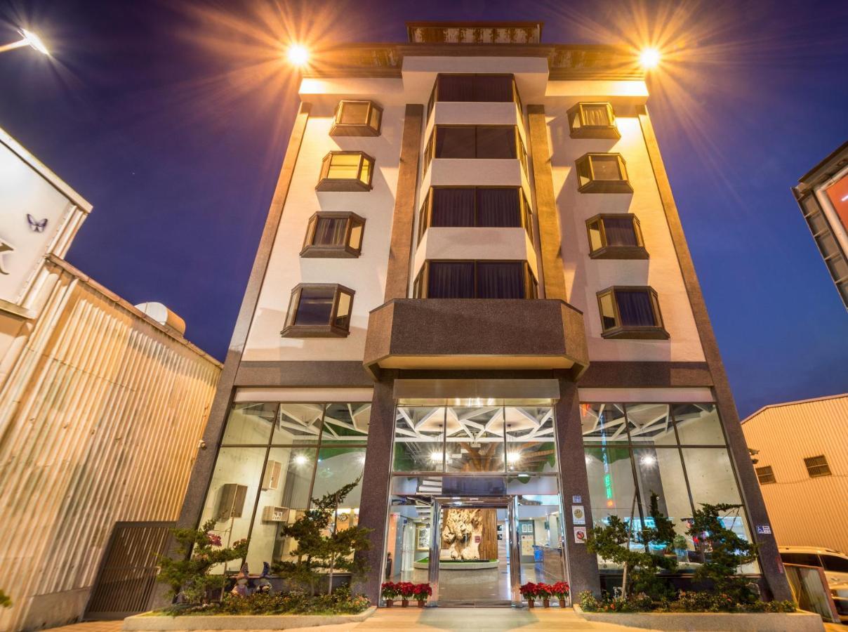 Yadi Hotel Puli Exteriör bild