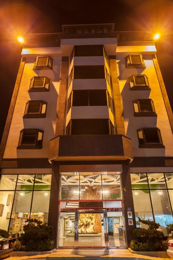 Yadi Hotel Puli Exteriör bild